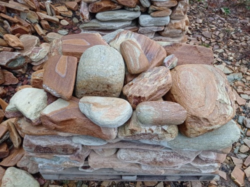 Златолит жёлтый, жёлто-зелёный глыбки и валуны для ланшафтного дизайна купить в Сахалине