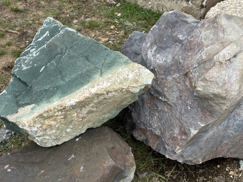 Камни для ландшафтного дизайна зелёные 10-60 килограмм купить в Сахалине