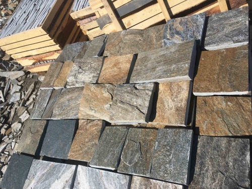 Плитка пилёная златолит Уральский для цоколя, отмостки купить в Сахалине