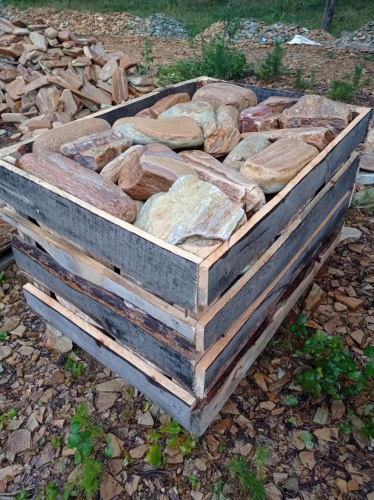 Златолит жёлтый, жёлто-зелёный глыбки и валуны для ланшафтного дизайна купить в Сахалине