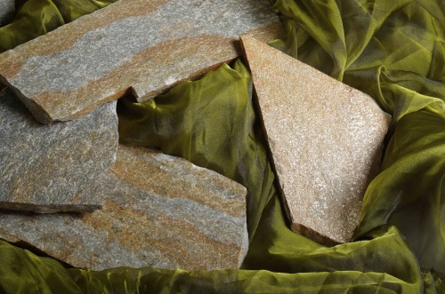 Плитняк златолит Уральский  для фасада купить в Сахалине