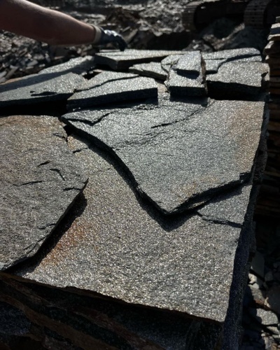 Плитняк златолит серебристый для фасада купить в Сахалине