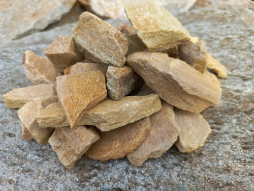 Златолит жёлтый декоративная каменная крошка купить в Сахалине